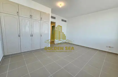 Apartment - 1 Bedroom - 2 Bathrooms for rent in Water Front Tower A - Waterfront Residential Towers - Tourist Club Area - Abu Dhabi