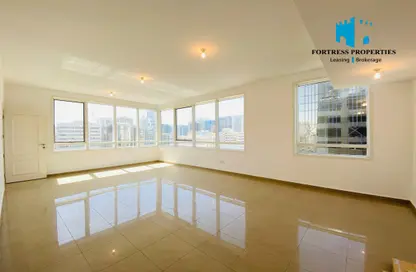 Apartment - 3 Bedrooms - 4 Bathrooms for rent in Al Ferdous Tower - Al Salam Street - Abu Dhabi