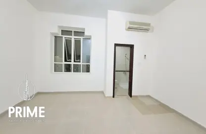 Apartment - Studio - 1 Bathroom for rent in Al Nahyan Camp - Abu Dhabi