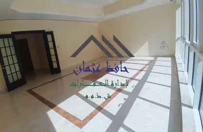 Apartment - 4 Bedrooms - 4 Bathrooms for rent in Hamdan Street - Abu Dhabi