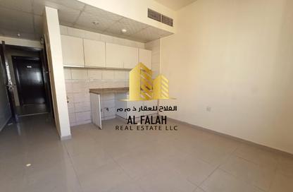 Apartment - 1 Bathroom for rent in Rolla Square - Rolla Area - Sharjah