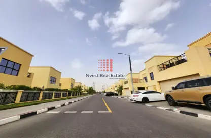 Villa - 4 Bedrooms - 5 Bathrooms for rent in Nad Al Sheba Villas - Nad Al Sheba 3 - Nad Al Sheba - Dubai