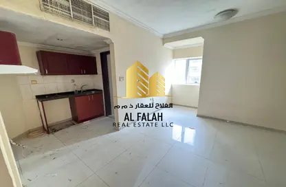 Apartment - 1 Bathroom for rent in New Al Taawun Road - Al Taawun - Sharjah