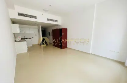 Apartment - 1 Bathroom for rent in Al Amir Residence - Jumeirah Village Circle - Dubai