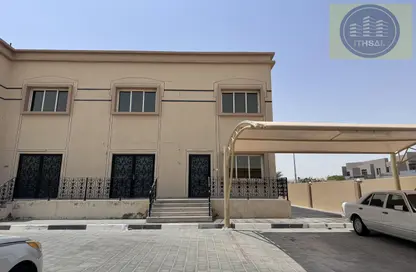 Villa - 4 Bedrooms - 5 Bathrooms for rent in Khalifa City - Abu Dhabi