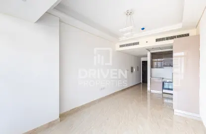 Apartment - 1 Bathroom for rent in Samana Greens - Arjan - Dubai