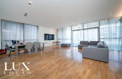 Apartment - 3 Bedrooms - 5 Bathrooms for sale in Building 6A - City Walk - Dubai