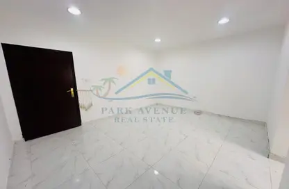 Apartment - 1 Bathroom for rent in Al Falah Street - City Downtown - Abu Dhabi