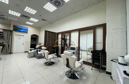 Shop - Studio - 1 Bathroom for rent in Oud Metha - Bur Dubai - Dubai