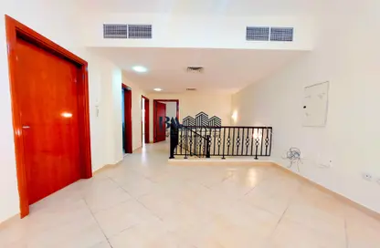 Villa - 3 Bedrooms - 4 Bathrooms for rent in Abu Hail Road - Abu Hail - Deira - Dubai