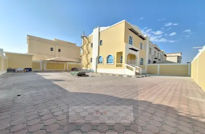 Villa - 4 Bedrooms - 5 Bathrooms for rent in Mohamed Bin Zayed Centre - Mohamed Bin Zayed City - Abu Dhabi