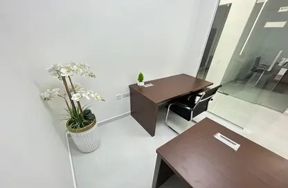 Office Space - Studio - 1 Bathroom for rent in Red Avenue - Al Garhoud - Dubai