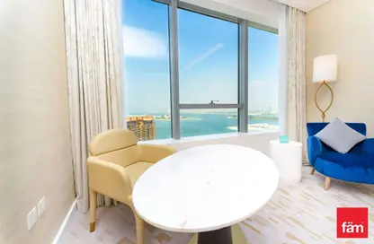 Apartment - 1 Bathroom for rent in The Palm Tower - Palm Jumeirah - Dubai