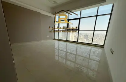 Apartment - 2 Bedrooms - 2 Bathrooms for rent in Gulfa Towers - Al Rashidiya 1 - Al Rashidiya - Ajman