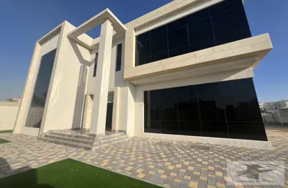 Villa - 5 Bedrooms - 6 Bathrooms for rent in Nad Al Sheba 4 - Nad Al Sheba - Dubai