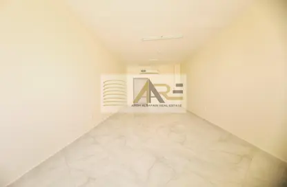 Apartment - 2 Bedrooms - 2 Bathrooms for rent in Hoshi 1 - Hoshi - Al Badie - Sharjah