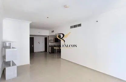 Apartment - 1 Bedroom - 2 Bathrooms for sale in Ontario Tower - Business Bay - Dubai