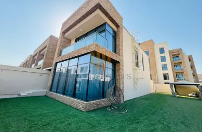 Villa - 4 Bedrooms - 5 Bathrooms for rent in Al Barsha South 4 - Al Barsha South - Al Barsha - Dubai