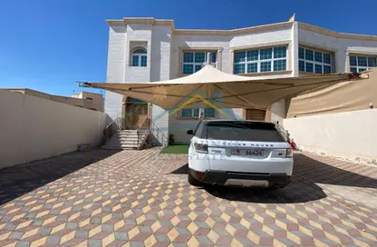 Villa - 5 Bedrooms for rent in Rabdan - Abu Dhabi