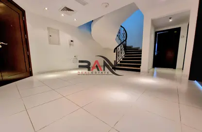 Apartment - 4 Bedrooms - 6 Bathrooms for rent in 3 Sails Tower - Corniche Road - Abu Dhabi