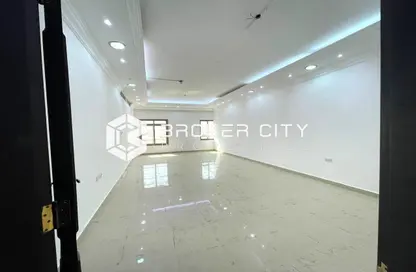 Apartment - 3 Bedrooms - 4 Bathrooms for rent in Al Mushrif - Abu Dhabi