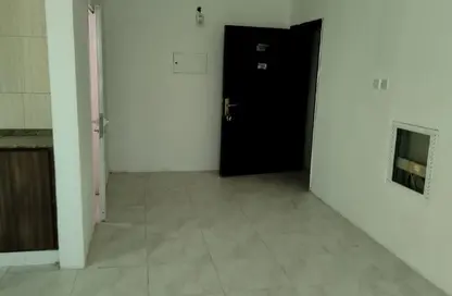 Apartment - 1 Bathroom for rent in Al Jurf 3 - Al Jurf - Ajman Downtown - Ajman