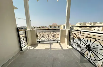 Apartment - 1 Bathroom for rent in Villa Compound - Khalifa City - Abu Dhabi