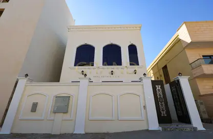 Villa - 5 Bedrooms - 6 Bathrooms for sale in Muroor Area - Abu Dhabi