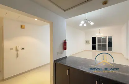 Apartment - 1 Bedroom - 2 Bathrooms for rent in Al Manara Building - Dubai Investment Park (DIP) - Dubai