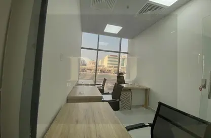 Business Centre - Studio - 1 Bathroom for rent in Red Avenue - Al Garhoud - Dubai