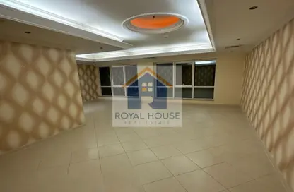 Apartment - 4 Bedrooms - 5 Bathrooms for sale in Al Majaz 3 - Al Majaz - Sharjah