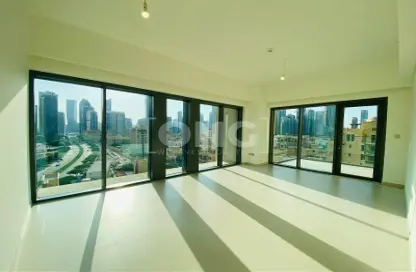 Apartment - 2 Bedrooms - 2 Bathrooms for rent in Burj Royale - Downtown Dubai - Dubai