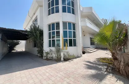 Villa - 4 Bedrooms - 5 Bathrooms for rent in Umm Suqeim 2 Villas - Umm Suqeim 2 - Umm Suqeim - Dubai