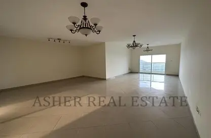 Apartment - 3 Bedrooms - 4 Bathrooms for rent in Safia Tower - Al Majaz 3 - Al Majaz - Sharjah