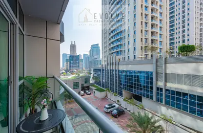 Apartment - 1 Bathroom for rent in The Point - Dubai Marina - Dubai