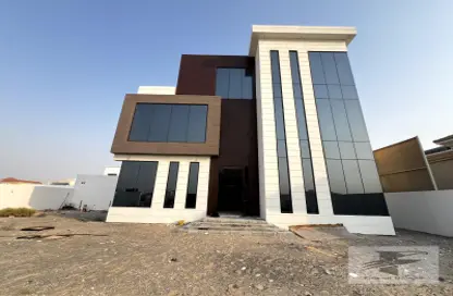 Villa - 5 Bedrooms - 6 Bathrooms for rent in Al Aweer 1 - Al Aweer - Dubai