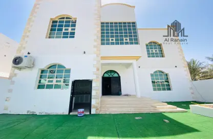 Villa - 4 Bedrooms - 4 Bathrooms for rent in Al Bateen - Al Ain