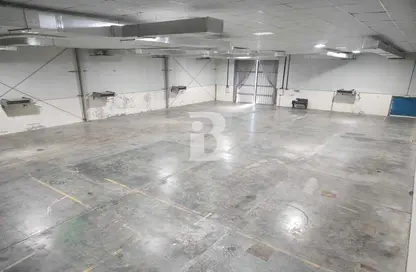 Warehouse - Studio for rent in Mussafah Industrial Area - Mussafah - Abu Dhabi