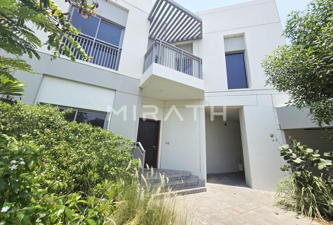 Villa - 5 Bedrooms - 6 Bathrooms for rent in Umm Suqeim 1 Villas - Umm Suqeim 1 - Umm Suqeim - Dubai