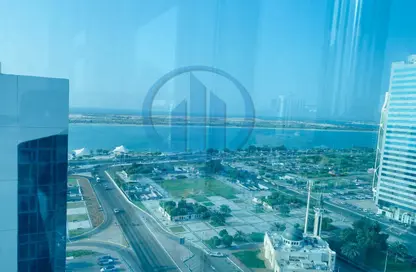 Apartment - 4 Bedrooms - 6 Bathrooms for rent in Corniche Road - Abu Dhabi