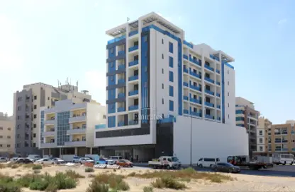 Apartment - 3 Bedrooms - 3 Bathrooms for rent in Al Warqa'a 1 - Al Warqa'a - Dubai