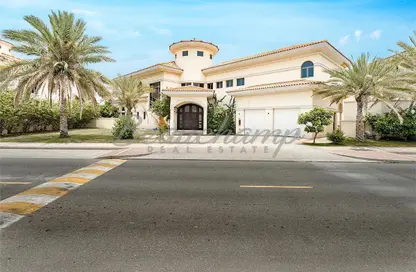 Villa - 5 Bedrooms - 6 Bathrooms for rent in Signature Villas Frond D - Signature Villas - Palm Jumeirah - Dubai