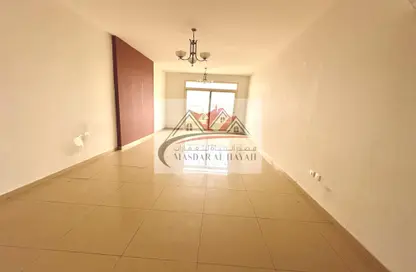 Apartment - 3 Bedrooms - 3 Bathrooms for rent in Muwaileh 3 Building - Muwaileh - Sharjah