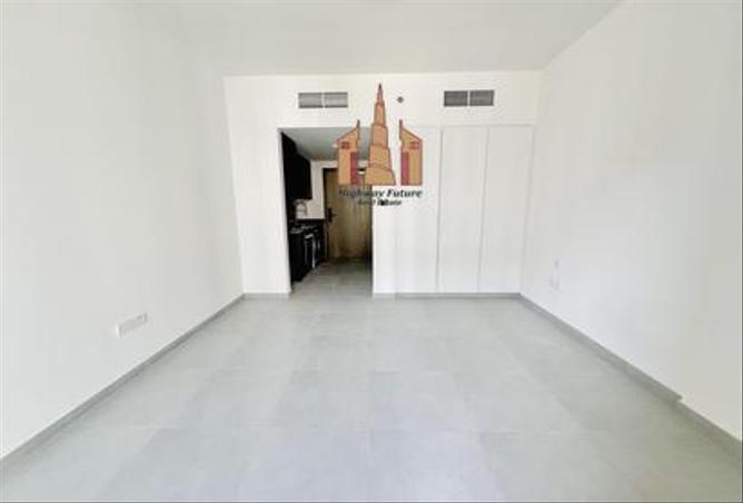 Apartment - Studio - 1 Bathroom for rent in Tiraz 2 - Aljada - Sharjah