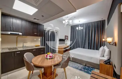 النزل و الشقق الفندقية - 1 حمام للايجار في برج سفير - دبي مارينا - دبي
