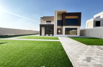 Villa - 4 Bedrooms - 5 Bathrooms for rent in Al Aweer 1 - Al Aweer - Dubai