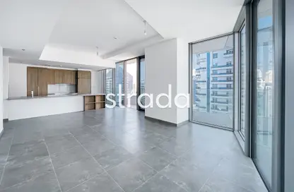 Apartment - 2 Bedrooms - 3 Bathrooms for sale in Stella Maris - Dubai Marina - Dubai