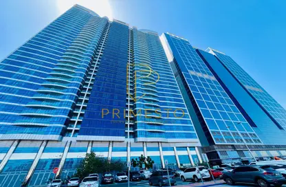 Apartment - 3 Bedrooms - 4 Bathrooms for rent in Al Aryam Tower - Tourist Club Area - Abu Dhabi