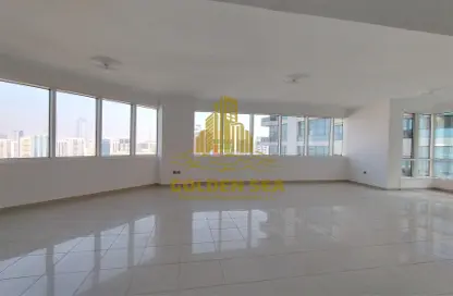 Empty Room image for: Apartment - 3 Bedrooms - 5 Bathrooms for rent in Al Nakheel Tower - Al Khalidiya - Abu Dhabi, Image 1