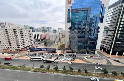 Apartment - 2 Bedrooms - 3 Bathrooms for rent in Hamdan Street - Abu Dhabi